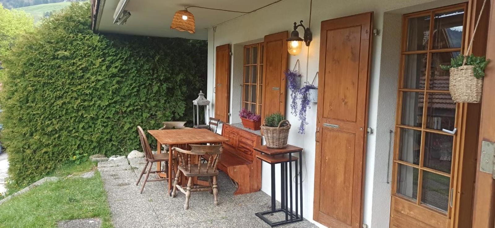 Cozy Apartment In The Heart Of The Alps Chateau-d'Oex Exterior photo